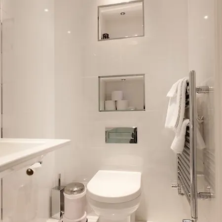 Dbs Serviced Apartments Castle Donington Room photo
